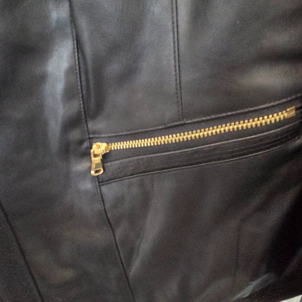 Chico's Faux Leather Black Bomber Jacket w/Floral Lining - Sz 2 / L / 14 - NWOT - Picture 2 of 10